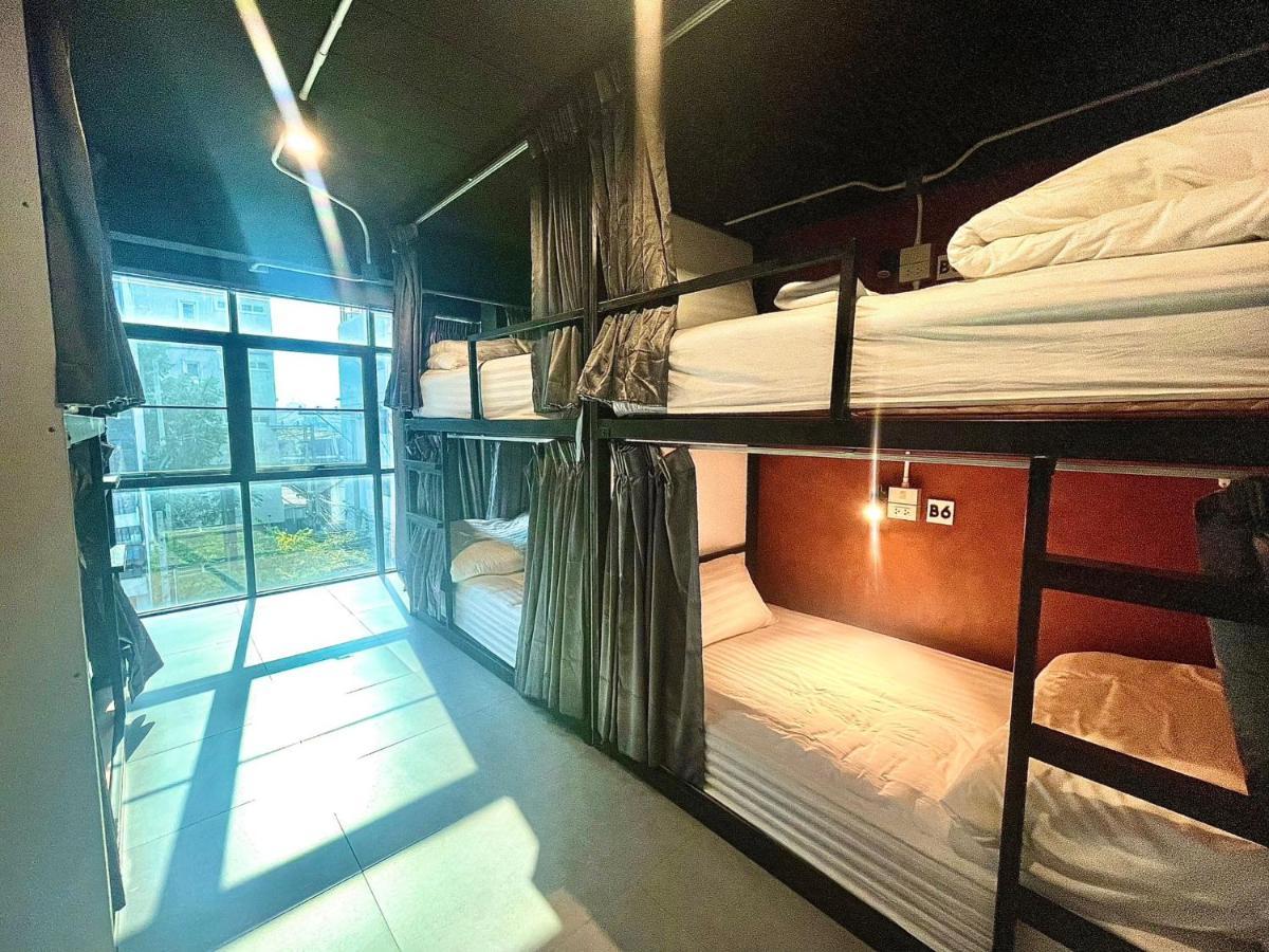 New Warm Light Hostel เชียงใหม่ ภายนอก รูปภาพ