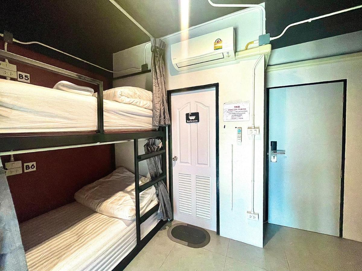 New Warm Light Hostel เชียงใหม่ ภายนอก รูปภาพ