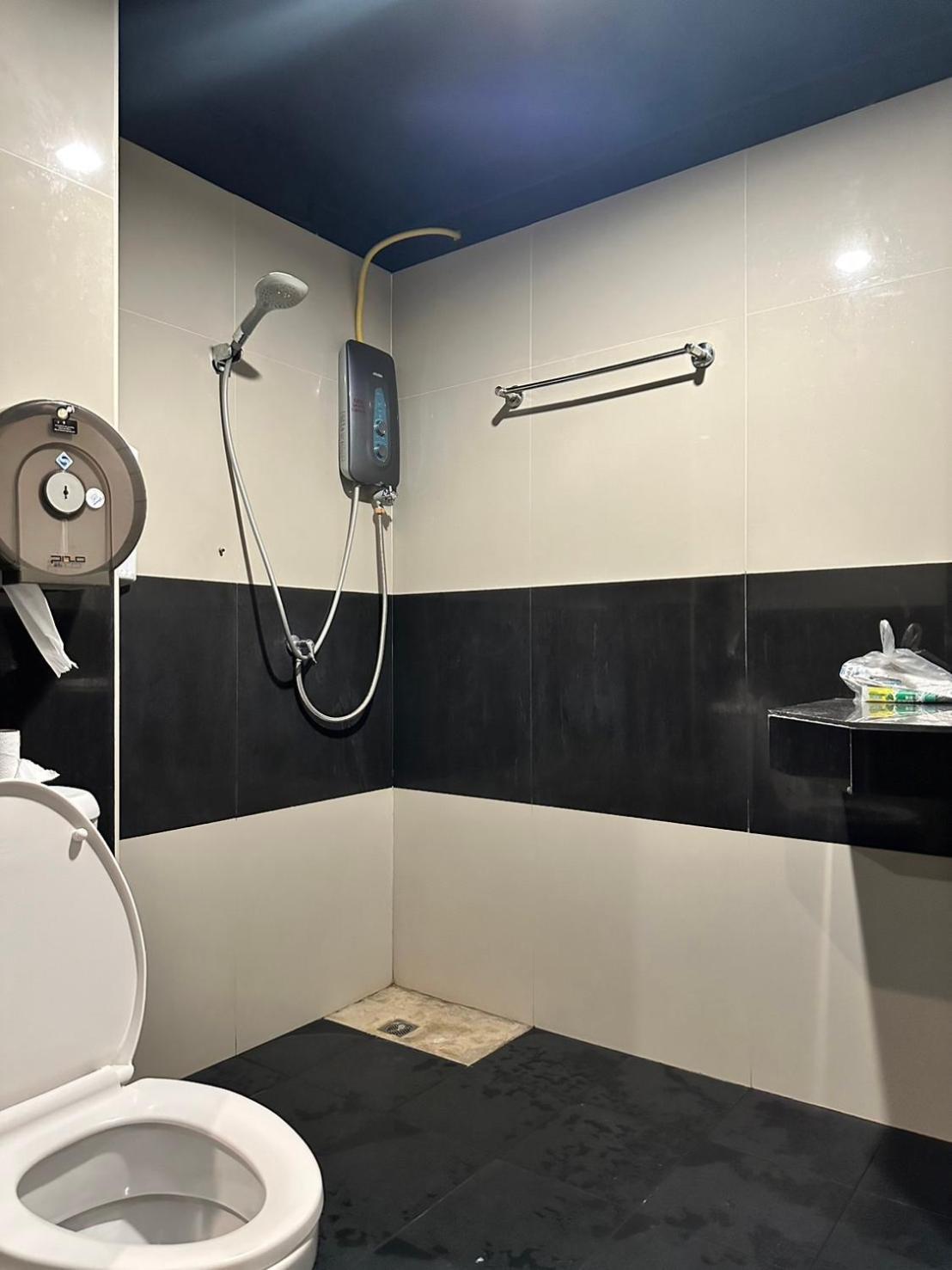 New Warm Light Hostel เชียงใหม่ ภายนอก รูปภาพ